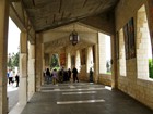 Дальняя часть галереи вокруг храма Благовещения в Назарете