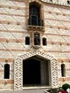 Юная Мария на южном фасаде храма Благовещения в Назарете