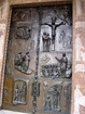 Кованые двери западного фасада храма с сюжетами из жизни Иисуса Христа